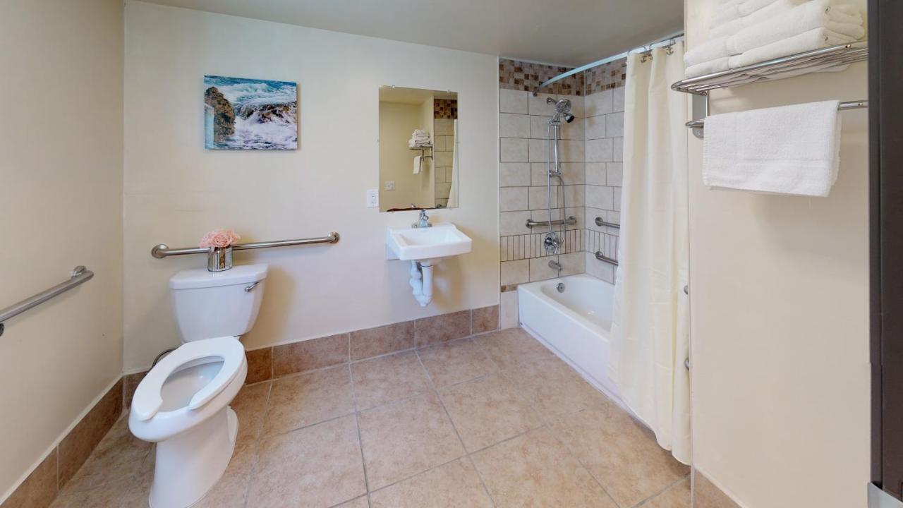 Deluxe Double Room with Bath