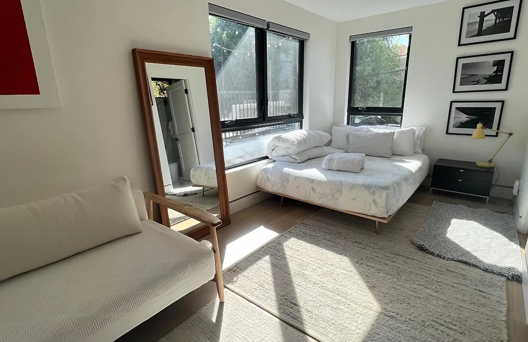 Modern Bright New Studio With Roof-Top Deck Walk To Santa Monica Beach, Freewifi, Parking-1