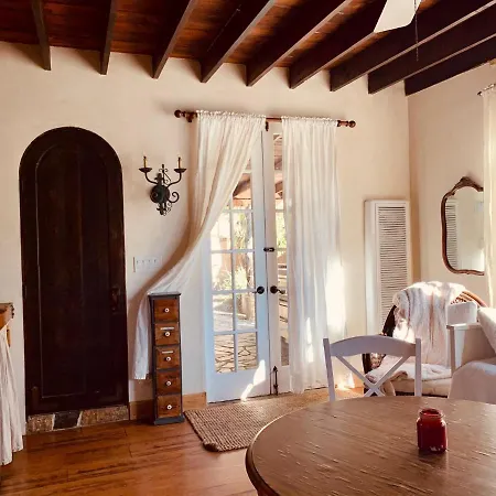 Under The Tuscan Sun Cottage In West Los Angeles-2