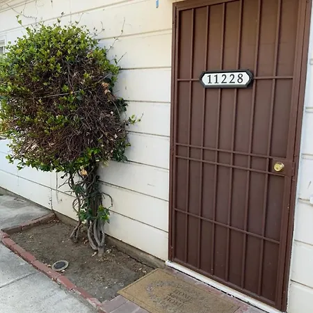 Culver City Guest House-2