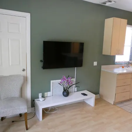 Private 2 Bedrooms 1 Bath Close To Universal And Hw Sleeps 5-3