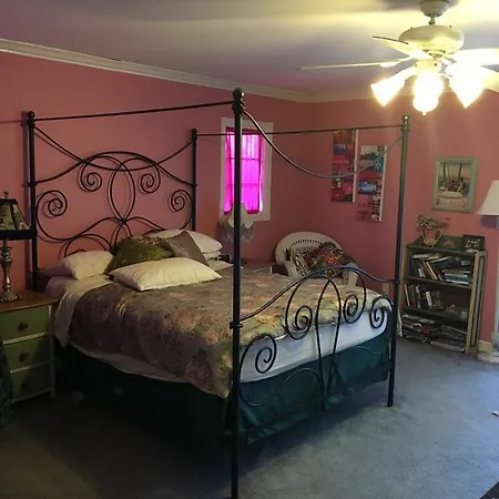 Elaine'S Hollywood Bed & Breakfast-3
