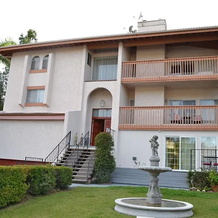 Bed And Breakfast In Hollywood Hills-3